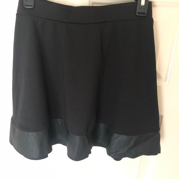 Urban Outfitters Skirt - Picture 1 of 2